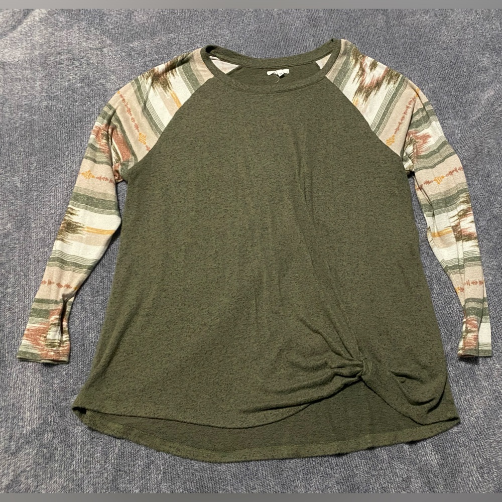 Maurices knot hem tee